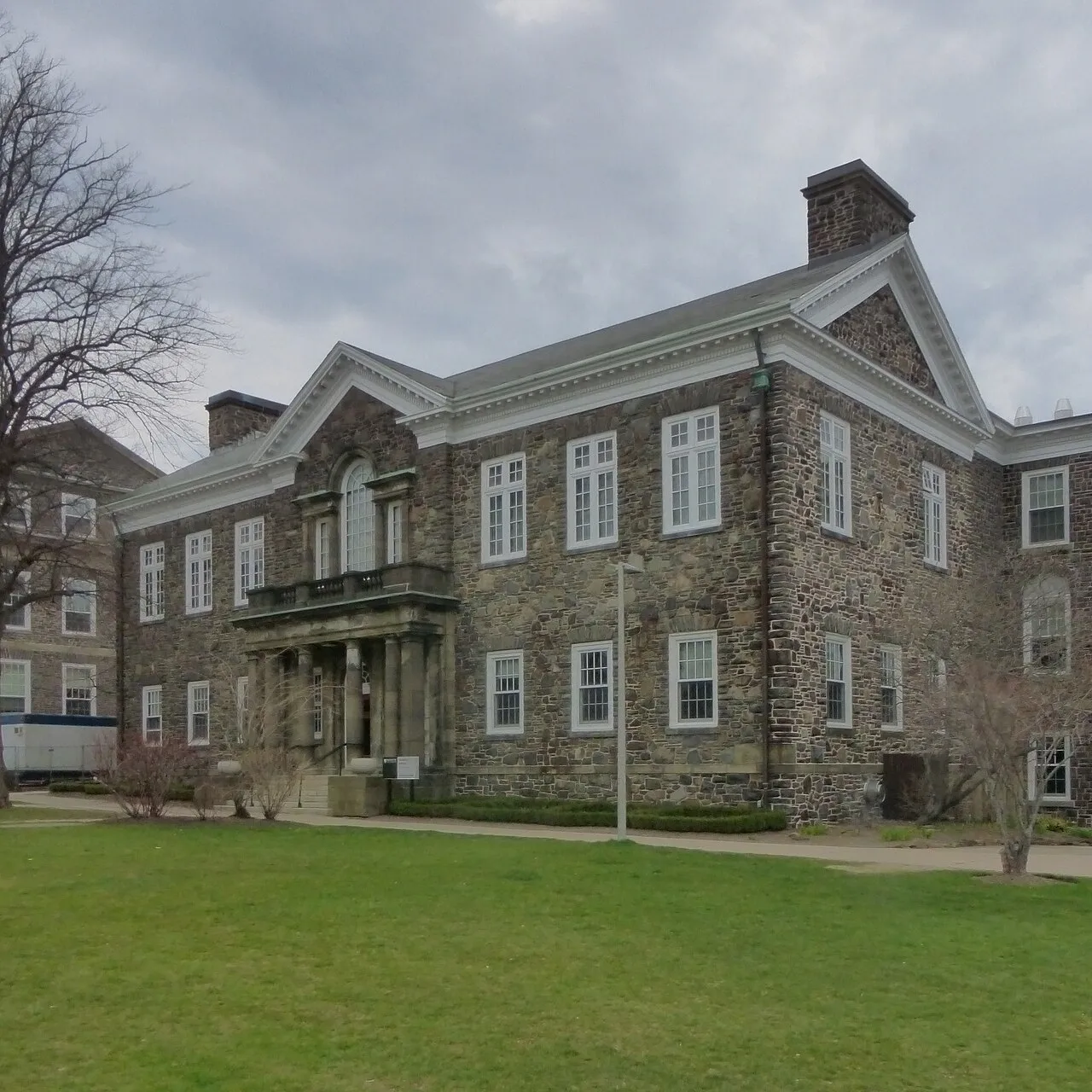 Dal Cobb MacDonald Building