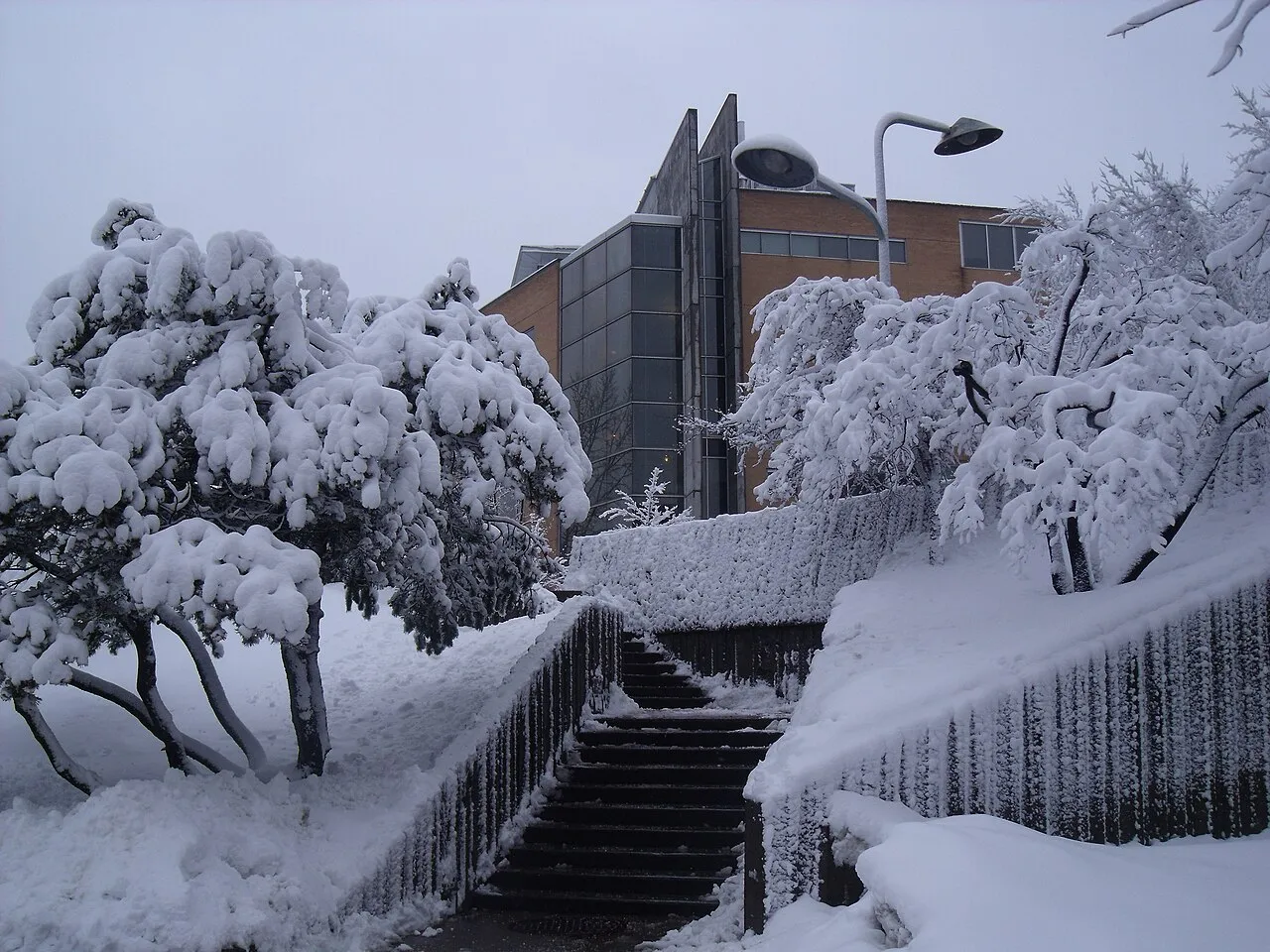 Campus UdeM sous la neige, Montréal 02